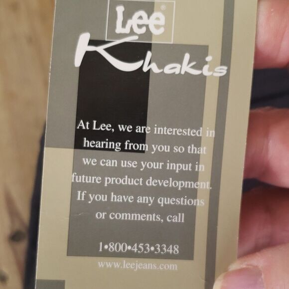 Lee women's black khakis mid rise shorts size 6 NWT - Picture 10 of 11